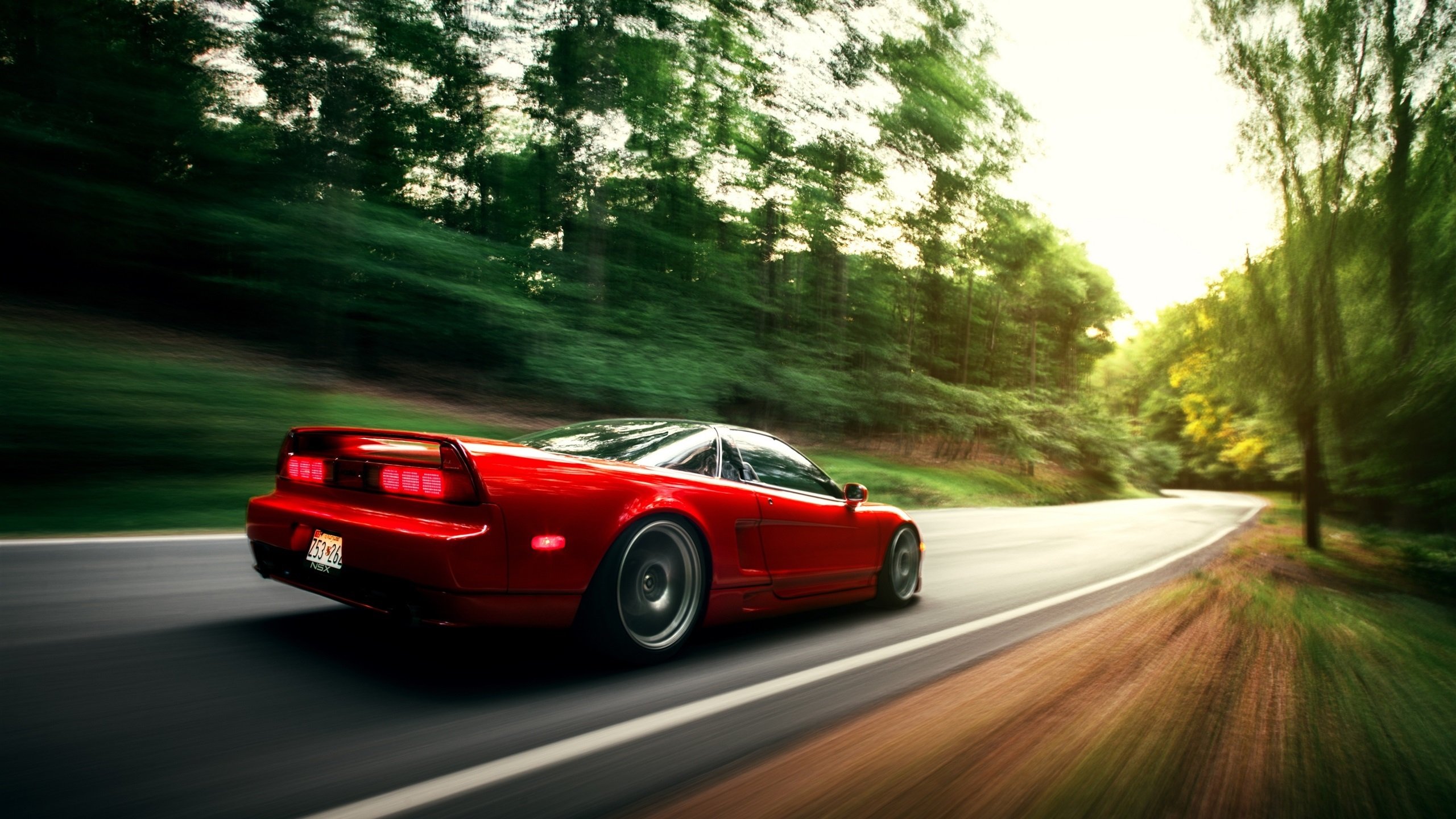 特斯·冯·迪克:富有创造力的中场球员,常常打破对方防线,冯斯特拉克家族